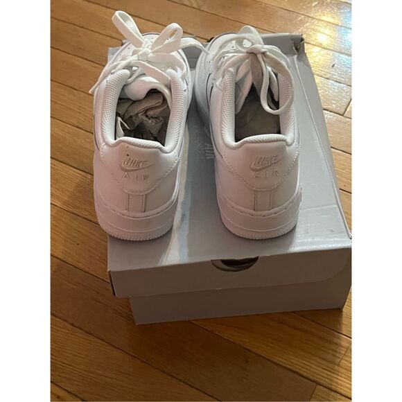 Air Force 1 LE (GS) 6Y White - Picture 7 of 11